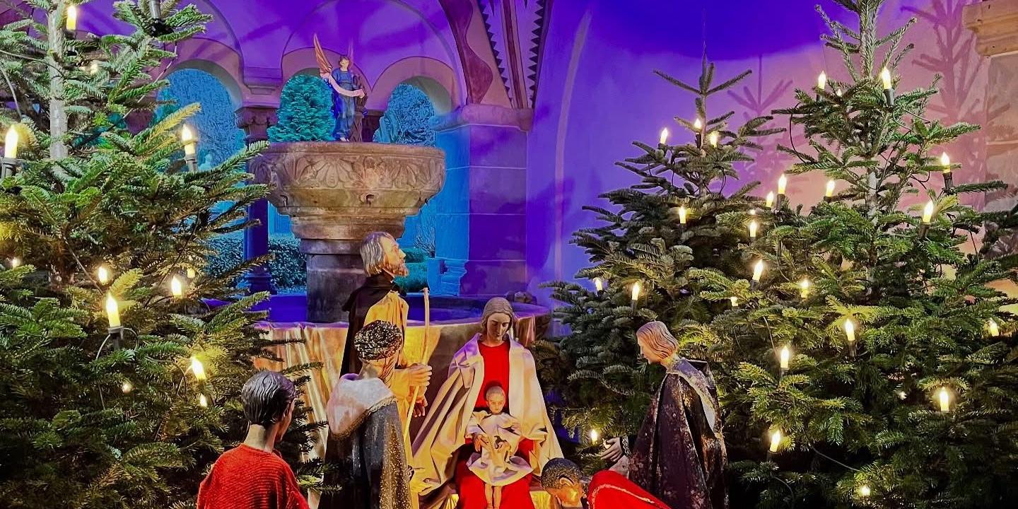 Krippe im Kreuzgang der Abtei Sayn